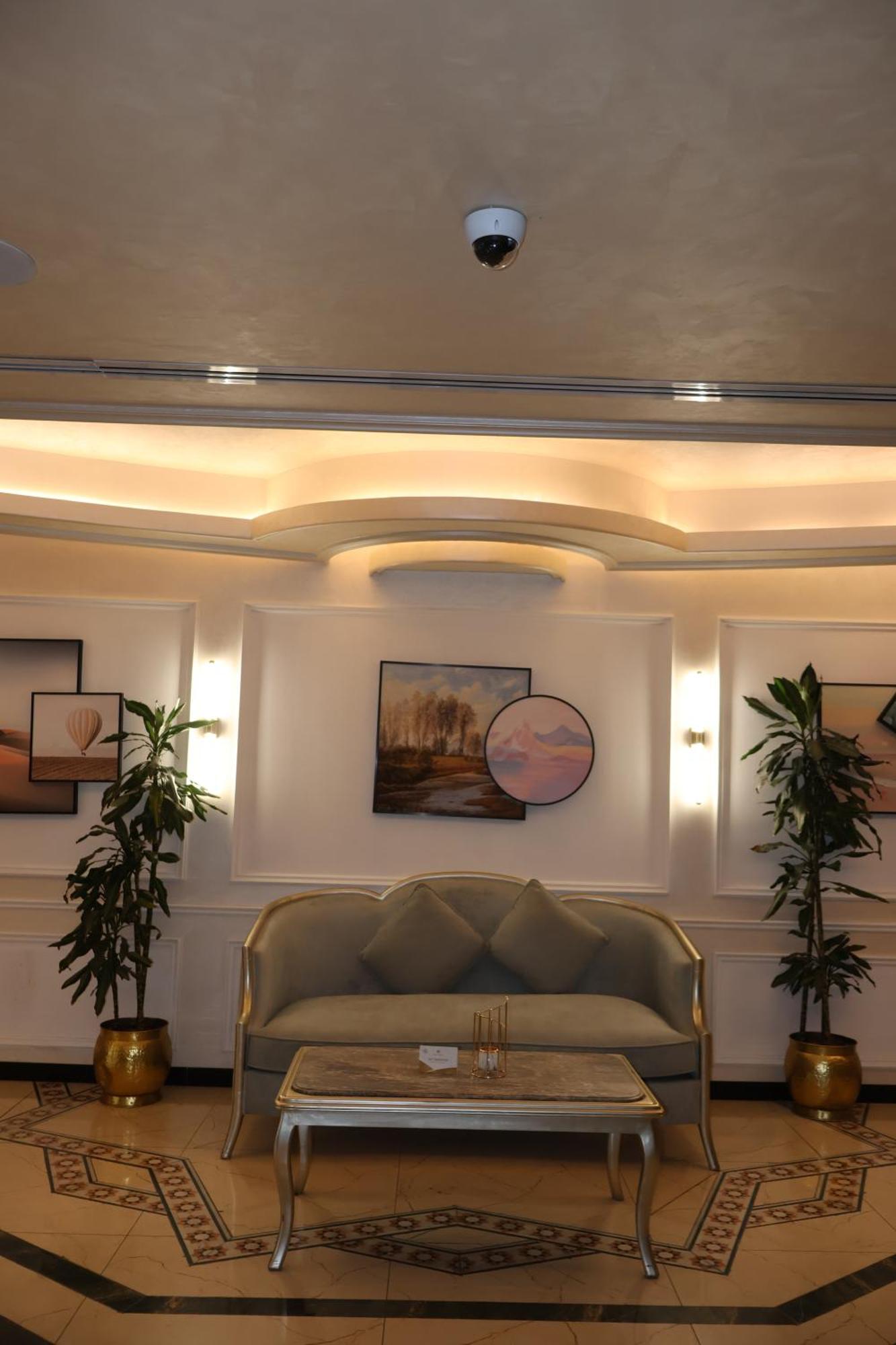 Rival Hotel Amman Buitenkant foto